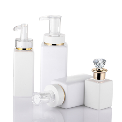 Kualitas Tinggi Mewah Putih Menyesuaikan Square Shampoo Hair Lotion Botol Dengan Diamond Gold Rim Cap